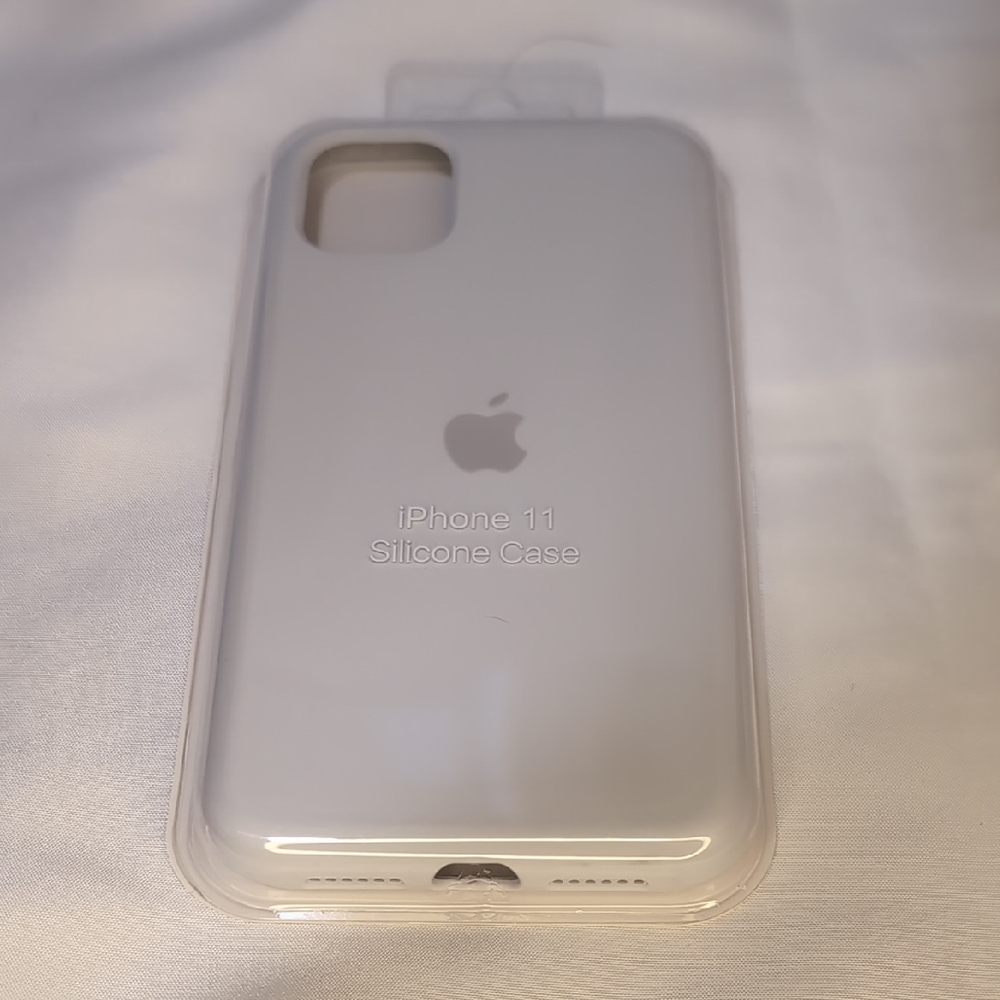Apple iPhone 11 Silicone Case - Light Gray